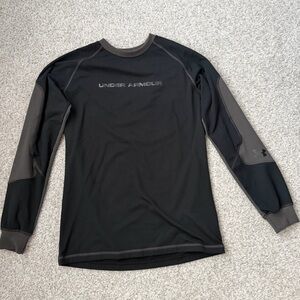 Under Armour Boys Black and Gray Long Sleeve Fitted crew neck size L